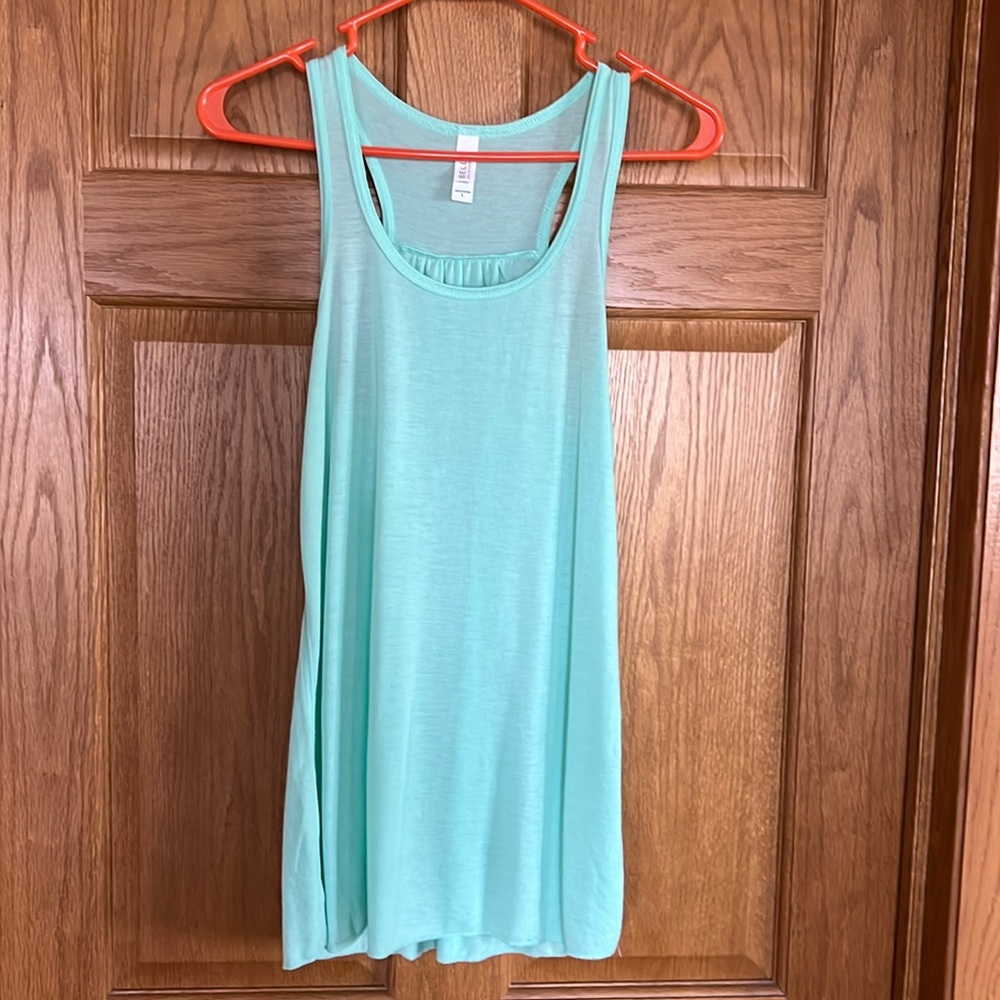 NWOT Bella Women’s Flowy Racerback Tank